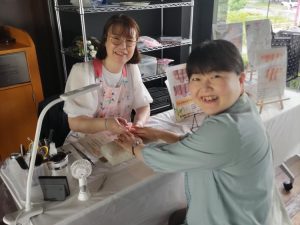 「技術力だけでは足りない！ネイリストに必要な身だしなみと雰囲気作り」