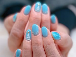 2025年12月ネイルデザインまとめ！冬らしさを楽しむサンプル紹介